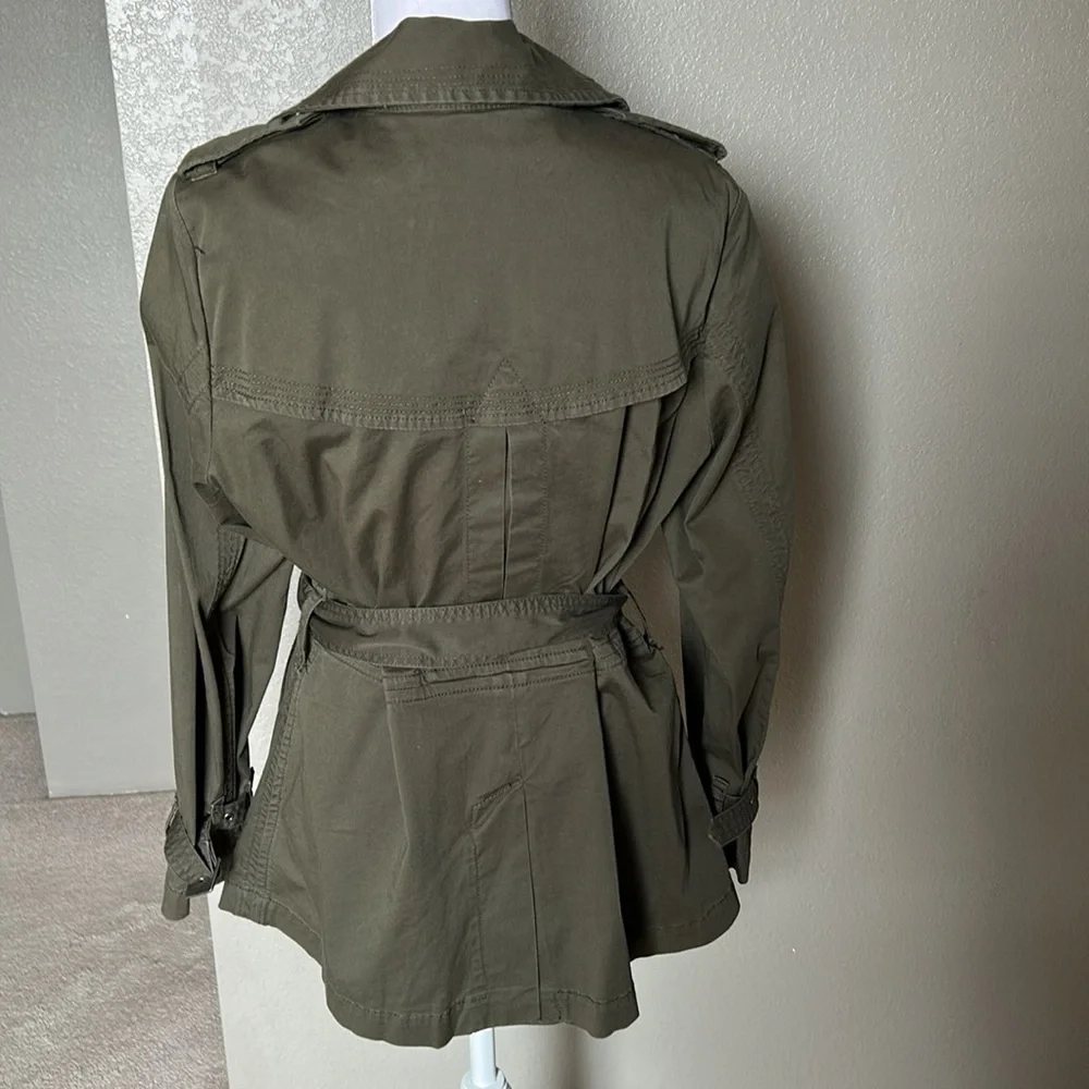 Coldwater Creek Women’s military style trench jacket,olive green, size 12, belt - Picture 3 of 9